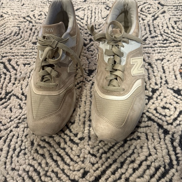 New Balance Taupe and White Sneakers - Picture 3 of 7